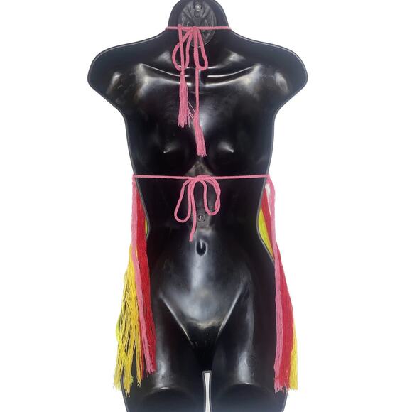 NWT Rainbow Small Knit Crochet Fringe Backless Halter Top Blouse - Picture 4 of 4